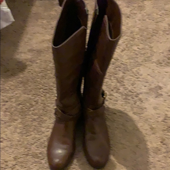 Boot - Picture 2 of 2